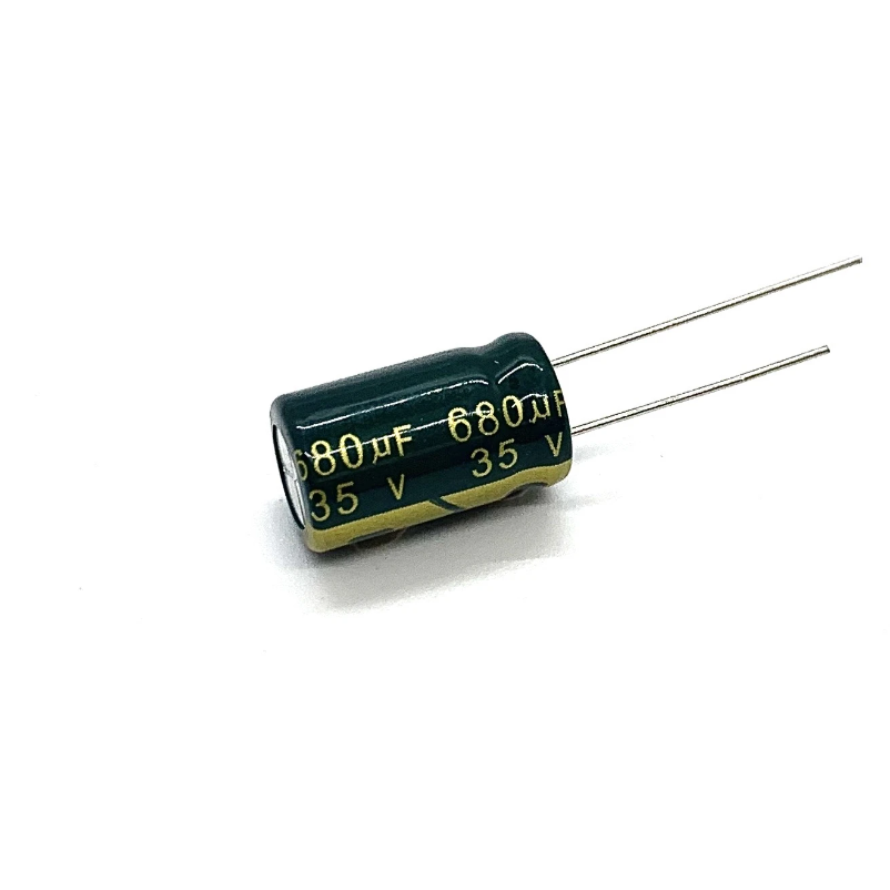 Radial Electrolytic Capacitor (Low ESR / 16V, 25V or 35V / 1pc)