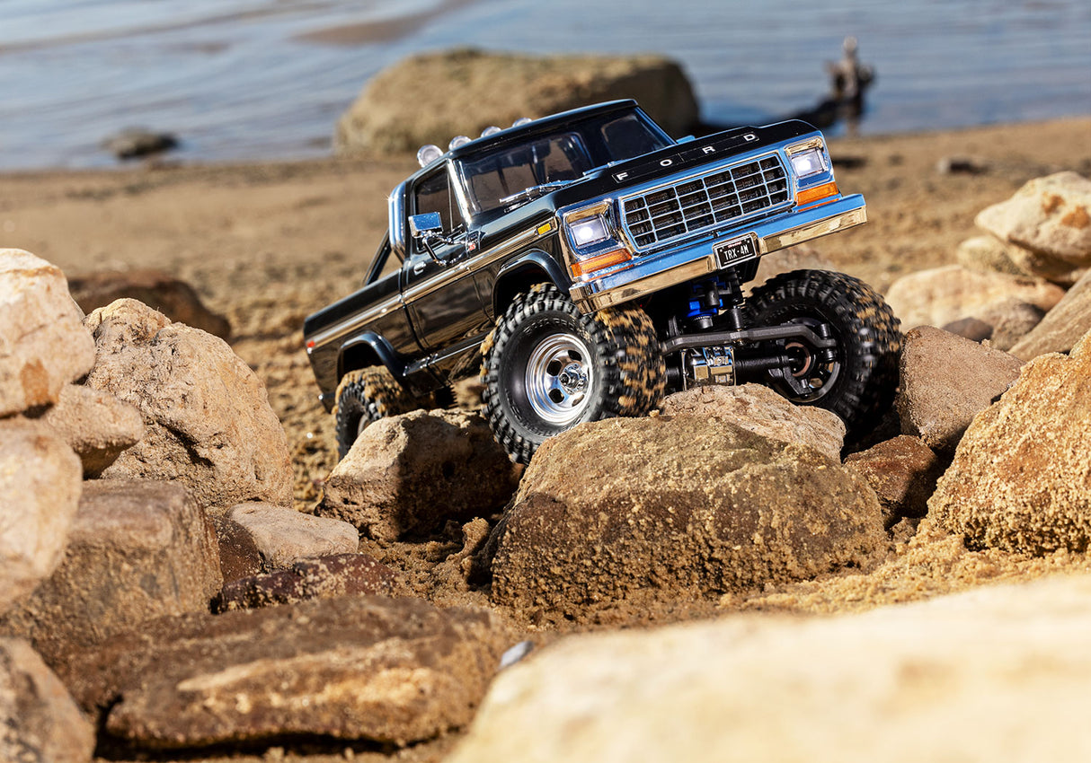 Traxxas 1/18 TRX-4M Ford F150 High-Trail Edition Crawler (Brushed / Multiple Colors / RTR)