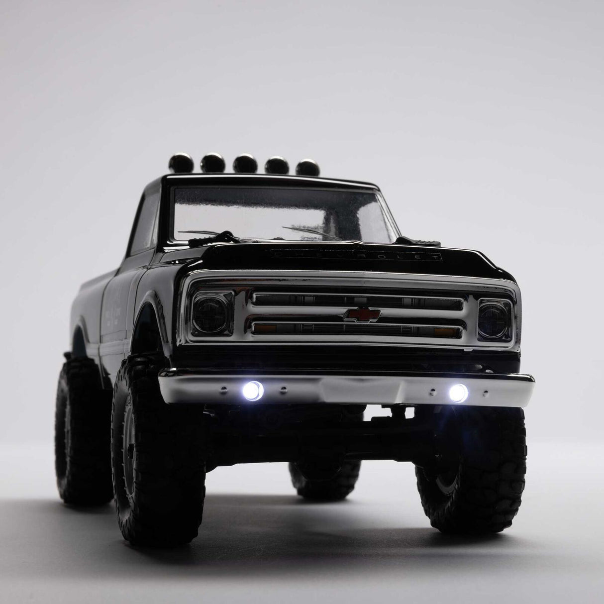 Axial 1/24 SCX24 1967 Chevrolet C10 4WD Rock Crawler (Brushed / Black / RTR)