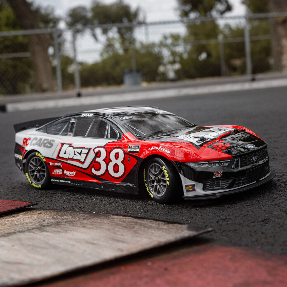 Losi 1/12 Nascar No. 38 Losi Ford Mustang AWD Racing Car (Brushed / RTR)